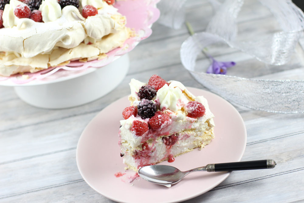 pavlova_tort_de_bezea