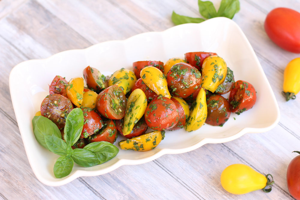 salata_de_rosii_cu_ierburi_aromatice