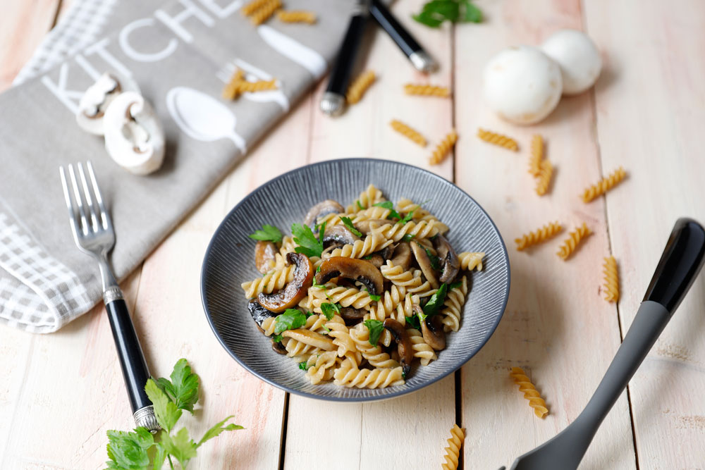 paste-cu-ciuperci-si-usturoi