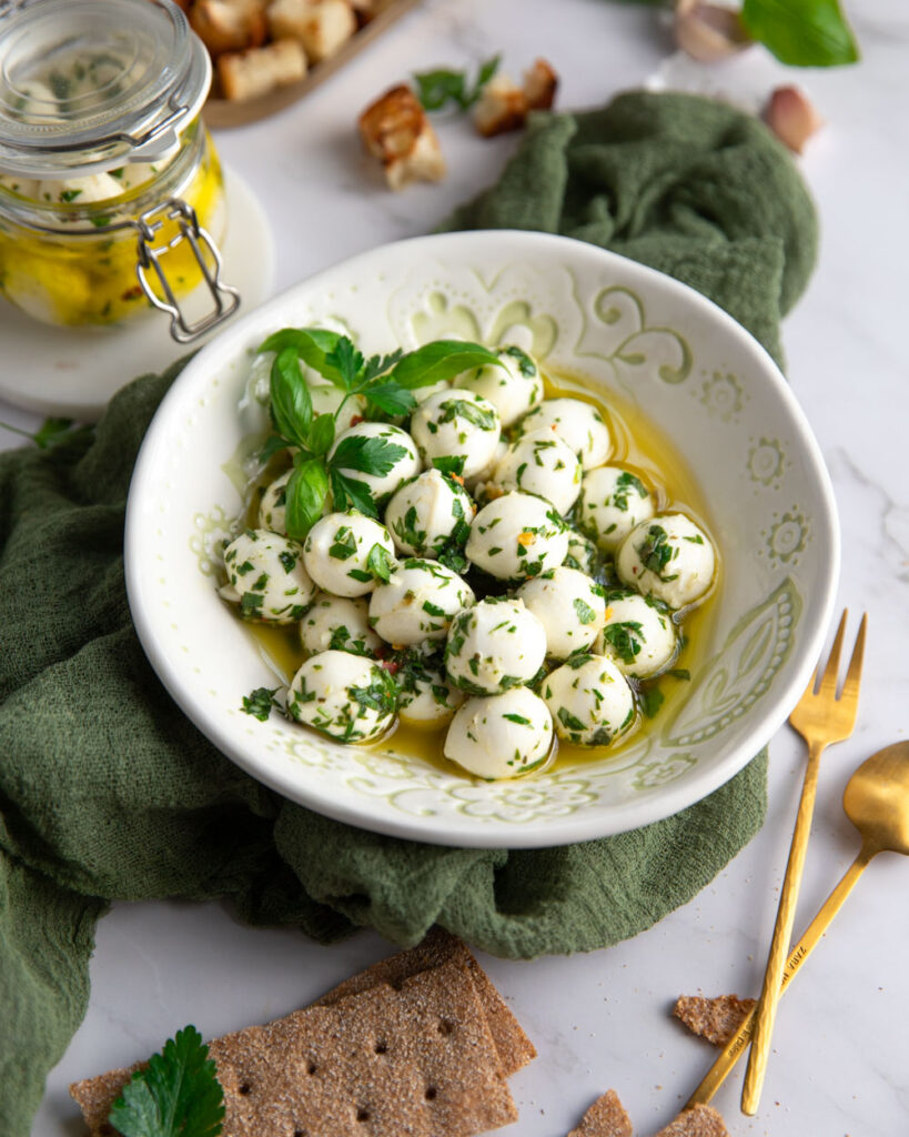mozzarella fresca marinata