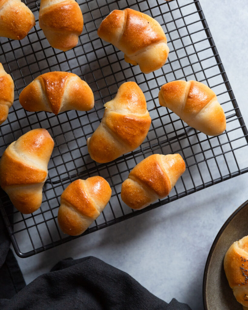 Mini cornuri cu brânză