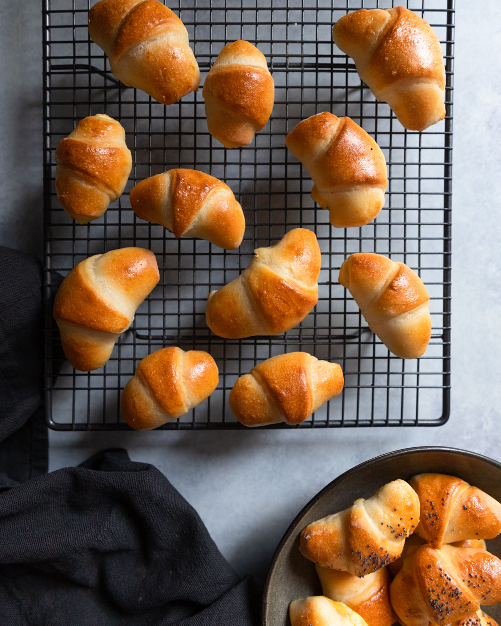 Mini cornuri cu brânză