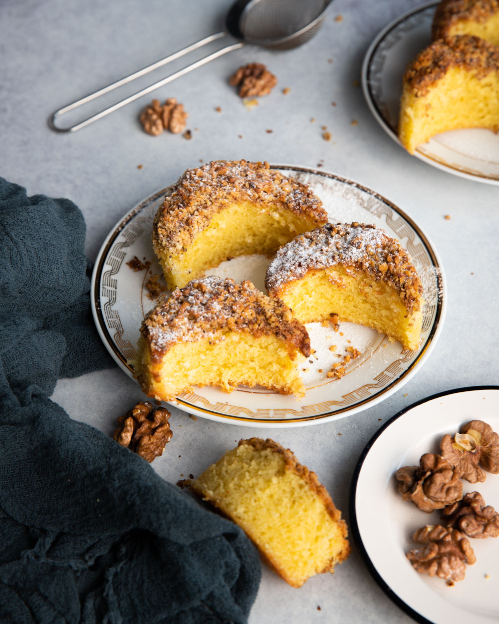 Prăjitură semilună cu nucă